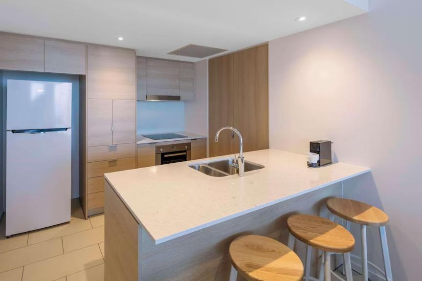 Beach Residences 2-Br River View ゴールドコースト エクステリア 写真